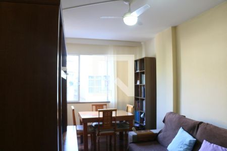 Apartamento à venda com 72m², 2 quartos e sem vagasala