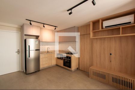 Sala/Cozinha de kitnet/studio para alugar com 2 quartos, 70m² em Sumarezinho, São Paulo