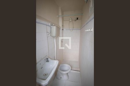 Banheiro de apartamento para alugar com 1 quarto, 50m² em Braz de Pina, Rio de Janeiro