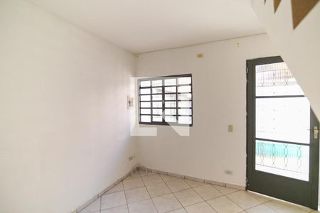 Sala de casa para alugar com 2 quartos, 45m² em Jardim Santa Rosa, Taboão da Serra