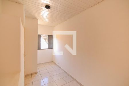 Quarto 2 de casa para alugar com 2 quartos, 45m² em Jardim Santa Rosa, Taboão da Serra