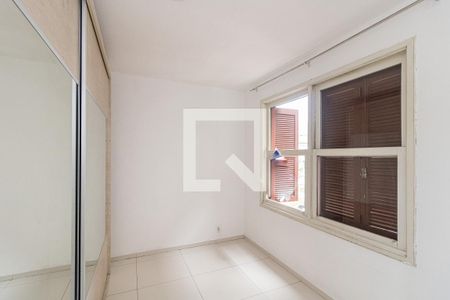 Quarto 1 de apartamento para alugar com 2 quartos, 57m² em Rubem Berta, Porto Alegre