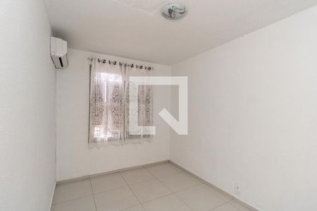 Quarto 2 de apartamento para alugar com 2 quartos, 57m² em Rubem Berta, Porto Alegre