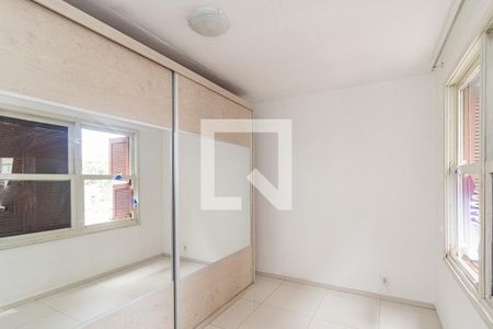 Quarto 1 de apartamento para alugar com 2 quartos, 57m² em Rubem Berta, Porto Alegre