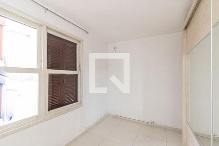 Quarto 1 de apartamento para alugar com 2 quartos, 57m² em Rubem Berta, Porto Alegre