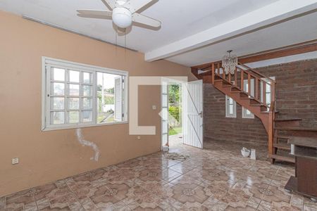 Sala de casa à venda com 2 quartos, 140m² em Olaria, Canoas