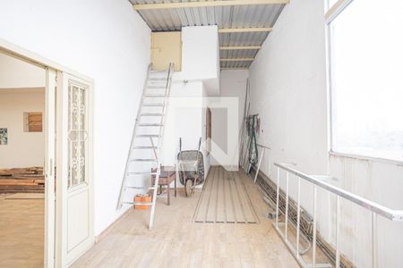 Casa para alugar com 240m², 2 quartos e 1 vaga Casa para alugar com 240m², 2 quartos e 1 vagaSalão