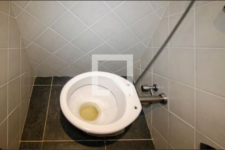 Lavabo de casa de condomínio para alugar com 4 quartos, 300m² em Vargem Pequena, Rio de Janeiro