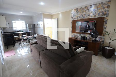 Sala de casa para alugar com 2 quartos, 70m² em Cidade Edson, Suzano