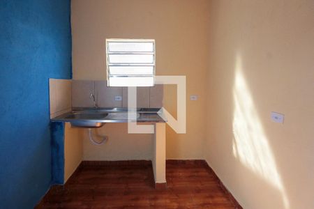 Cozinha de casa para alugar com 2 quartos, 40m² em Vila Iguaçu, São Paulo