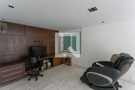 Sala de TV de casa à venda com 8 quartos, 900m² em Mangabeiras, Belo Horizonte