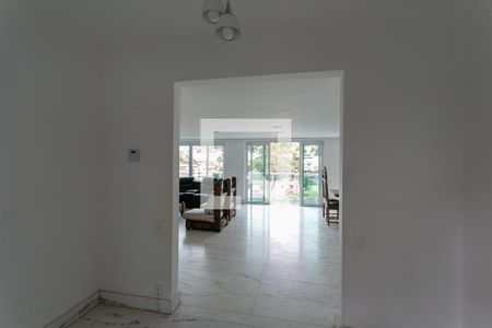 Entrada de casa para alugar com 8 quartos, 900m² em Mangabeiras, Belo Horizonte