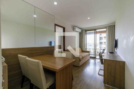 Sala de apartamento para alugar com 1 quarto, 35m² em Jacarepaguá, Rio de Janeiro