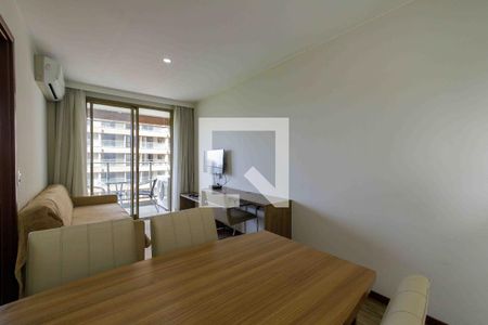 Sala de apartamento para alugar com 1 quarto, 35m² em Jacarepaguá, Rio de Janeiro