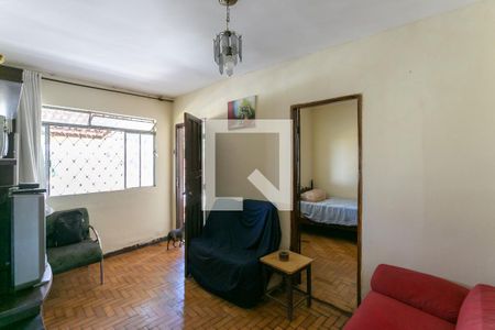 Sala de casa à venda com 3 quartos, 120m² em Santa Cruz, Belo Horizonte