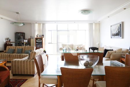 Sala de apartamento à venda com 3 quartos, 200m² em Vila Buarque, São Paulo