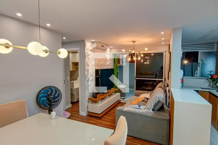 sala de apartamento para alugar com 2 quartos, 57m² em Pechincha, Rio de Janeiro