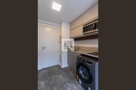 Cozinha de kitnet/studio para alugar com 1 quarto, 27m² em Vila Nova Conceição, São Paulo