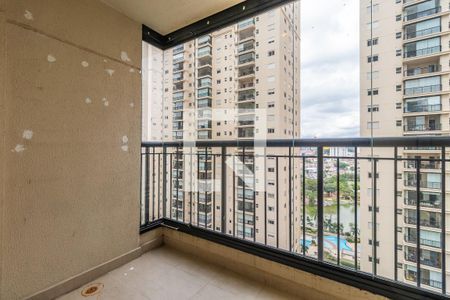 Sala de apartamento para alugar com 1 quarto, 68m² em Jardim Tupanci, Barueri