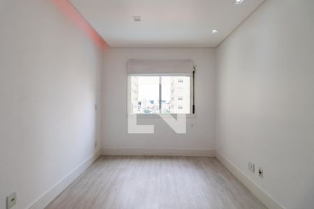 Suíte de apartamento para alugar com 1 quarto, 68m² em Jardim Tupanci, Barueri