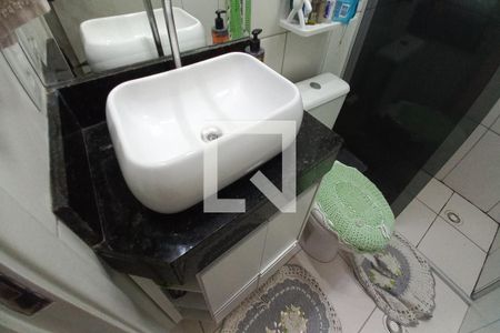 Detalhe do banheiro de apartamento para alugar com 2 quartos, 45m² em Jardim Márcia, Campinas