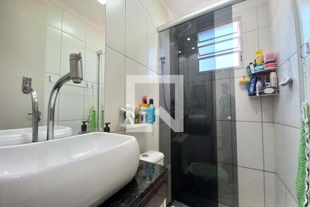 Banheiro de apartamento para alugar com 2 quartos, 45m² em Jardim Márcia, Campinas