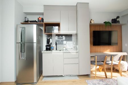 Sala/Cozinha de apartamento para alugar com 1 quarto, 31m² em Indianópolis, São Paulo