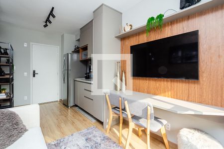 Sala/Cozinha de apartamento para alugar com 1 quarto, 31m² em Indianópolis, São Paulo