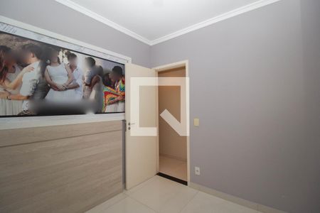 Quarto 1 de apartamento à venda com 2 quartos, 87252m² em Vila Mangalot, São Paulo
