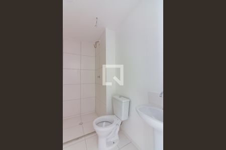 Banheiro de apartamento à venda com 1 quarto, 24m² em Bonfim, Osasco