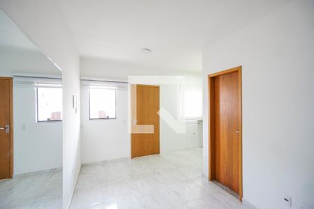 Sala e cozinha de apartamento à venda com 1 quarto, 37m² em Vila Antonina, São Paulo