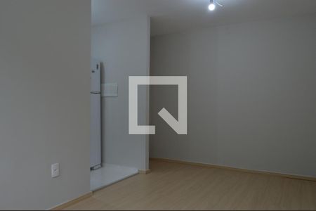 Sala de apartamento para alugar com 2 quartos, 44m² em Pechincha, Rio de Janeiro