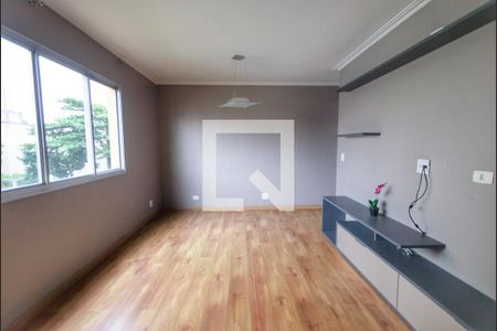 Sala de apartamento para alugar com 3 quartos, 72m² em Vila Firmiano Pinto, São Paulo