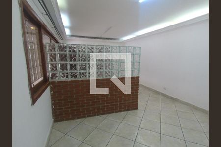 Sala  de casa para alugar com 4 quartos, 212m² em Jardim Presidente Dutra, Guarulhos