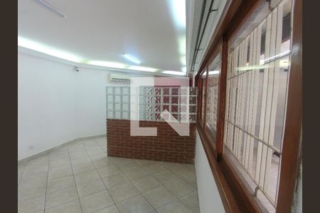 Sala  de casa para alugar com 4 quartos, 212m² em Jardim Presidente Dutra, Guarulhos