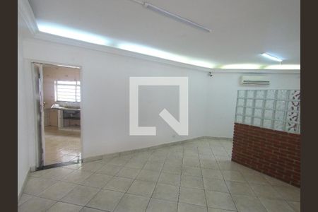 Sala  de casa para alugar com 4 quartos, 212m² em Jardim Presidente Dutra, Guarulhos