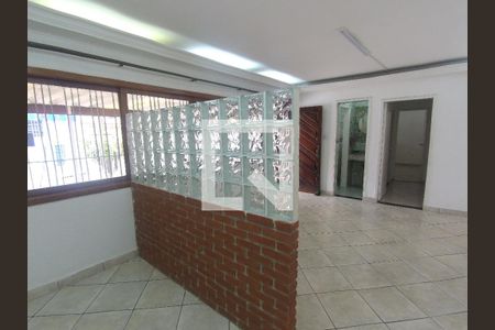 Sala  de casa para alugar com 4 quartos, 212m² em Jardim Presidente Dutra, Guarulhos