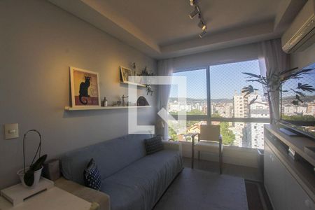 Sala de apartamento à venda com 2 quartos, 64m² em Petrópolis, Porto Alegre