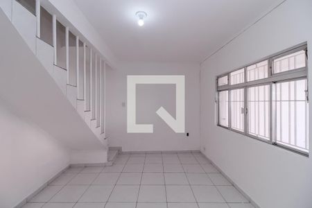 Casa à venda com 120m², 3 quartos e 2 vagasSala