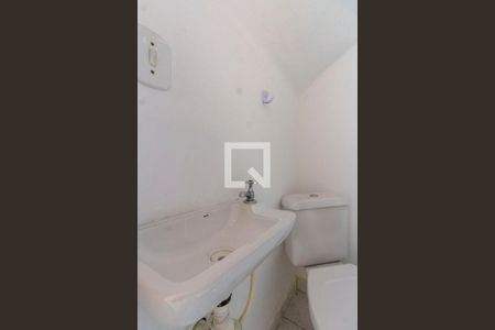 Lavabo de casa de condomínio para alugar com 2 quartos, 80m² em Parada Xv de Novembro, São Paulo