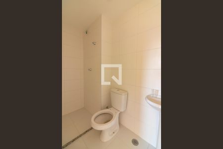 Banheiro  de apartamento para alugar com 1 quarto, 25m² em Jardim Mirante, São Paulo