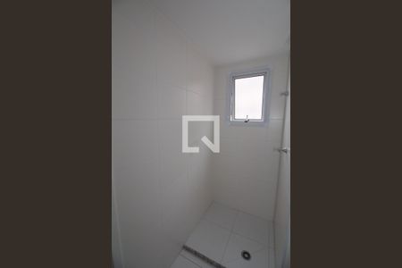 Banheiro de apartamento à venda com 1 quarto, 28m² em Vila Ema, São Paulo