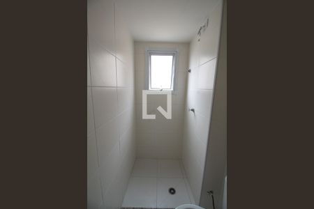 Banheiro de apartamento à venda com 1 quarto, 28m² em Vila Ema, São Paulo