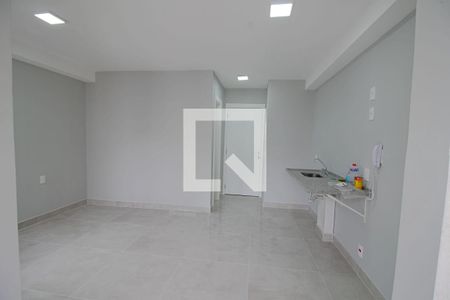 Quarto e cozinha  de kitnet/studio à venda com 1 quarto, 25m² em Vila Andrade, São Paulo