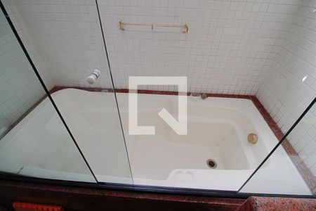 Banheiro da Suíte 2 de apartamento à venda com 3 quartos, 260m² em Paineiras do Morumbi, São Paulo