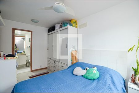 Suite de apartamento à venda com 2 quartos, 65m² em Icaraí, Niterói