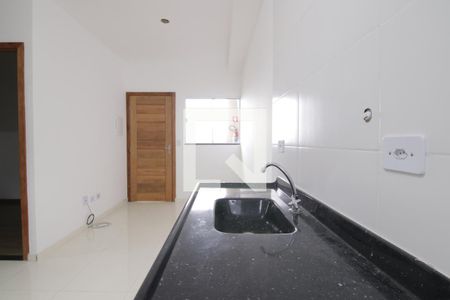 Cozinha de apartamento para alugar com 2 quartos, 40m² em Jardim Maringa, São Paulo