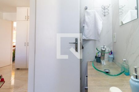 Banheiro de apartamento à venda com 2 quartos, 61m² em Cambuci, São Paulo