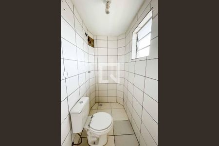 Banheiro de casa de condomínio para alugar com 1 quarto, 63m² em Casa Verde Alta, São Paulo