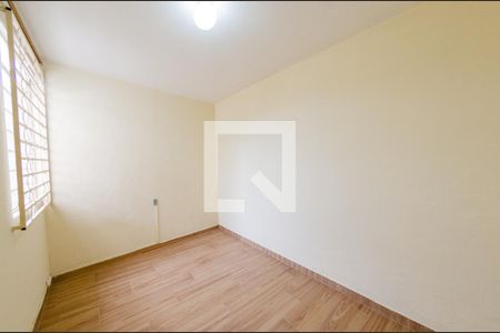 Quarto de casa para alugar com 2 quartos, 70m² em Carlos Prates, Belo Horizonte